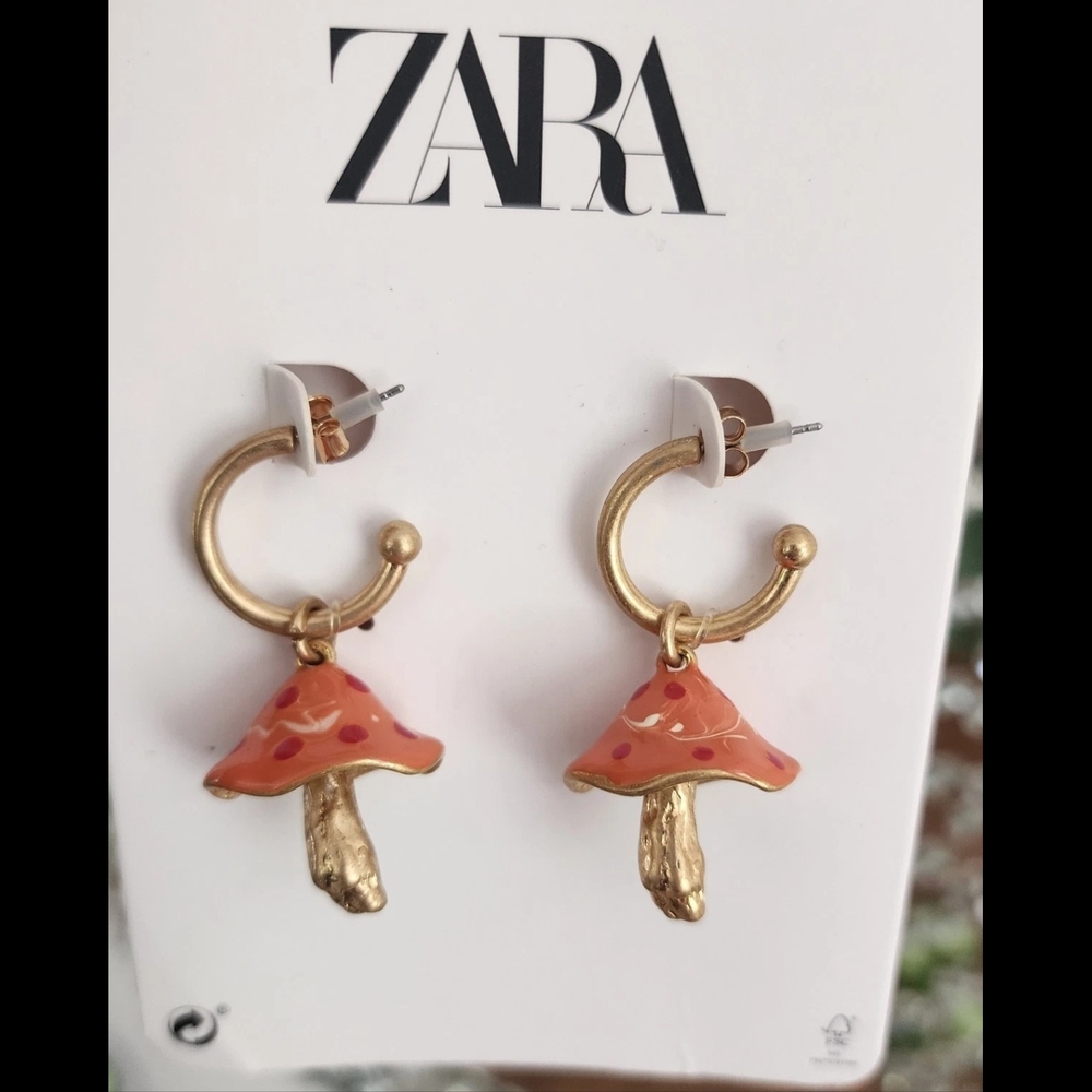 ZARA Pierced Earrings Enameled Mushrooms Drop Charm Gold Orange Beautiful